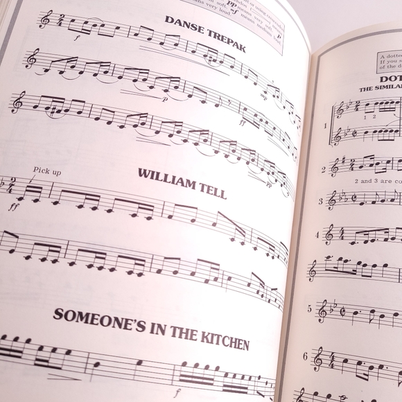 Mel Bay's Clarinet Method Vol 1 / Music instruction / 1978 / Vintage - Picture 4 of 6